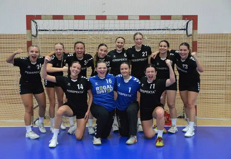 Ženám návrat domů vyšel na výbornou! Hrály také dorostenky a žačky.